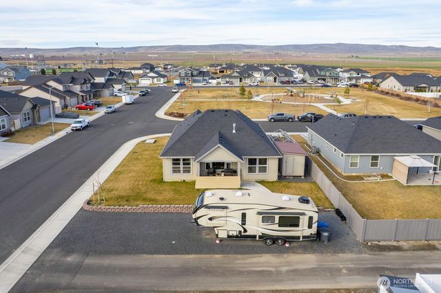 702 K St NE, Quincy, WA 98848