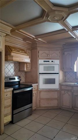 612 W Ramirez Street, Rio Grande City, TX 78582