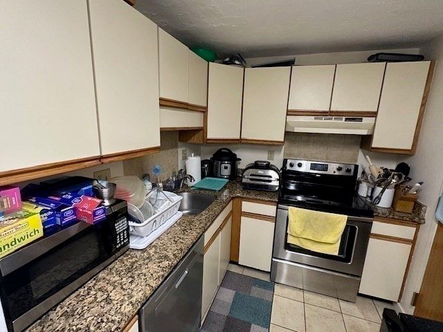 189 Littleton Road 15, Chelmsford, MA 01824