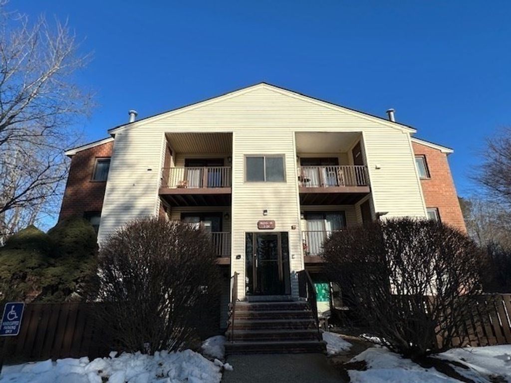 189 Littleton Road 15, Chelmsford, MA 01824