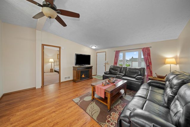 216 Meadowlark Lane, Sandwich, IL 60548