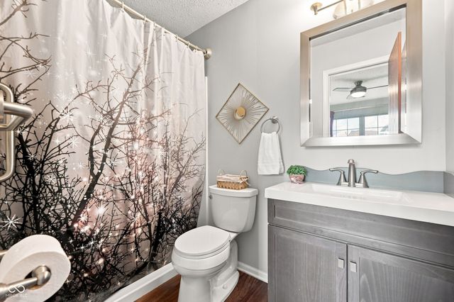 2915 Driving Wind Way, Indianapolis, IN 46268