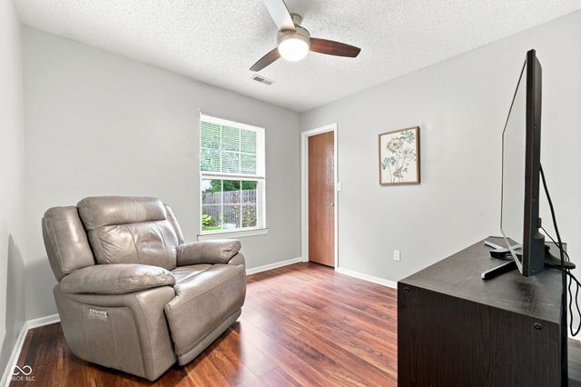 2915 Driving Wind Way, Indianapolis, IN 46268
