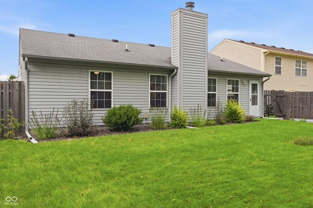 2915 Driving Wind Way, Indianapolis, IN 46268
