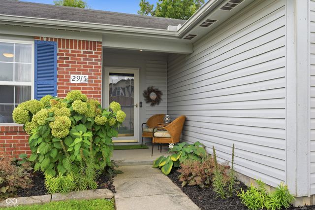 2915 Driving Wind Way, Indianapolis, IN 46268