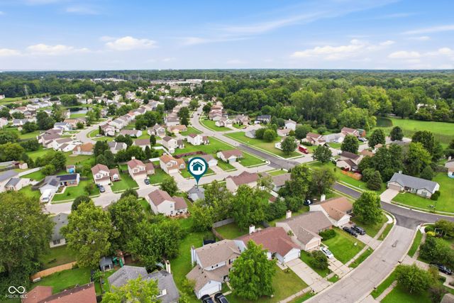 2915 Driving Wind Way, Indianapolis, IN 46268