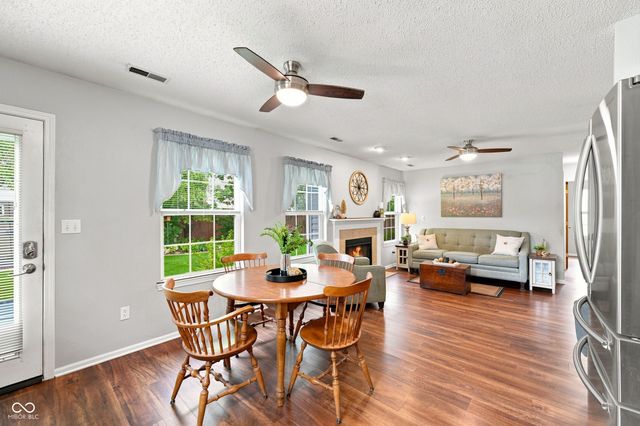 2915 Driving Wind Way, Indianapolis, IN 46268