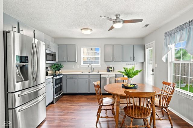 2915 Driving Wind Way, Indianapolis, IN 46268