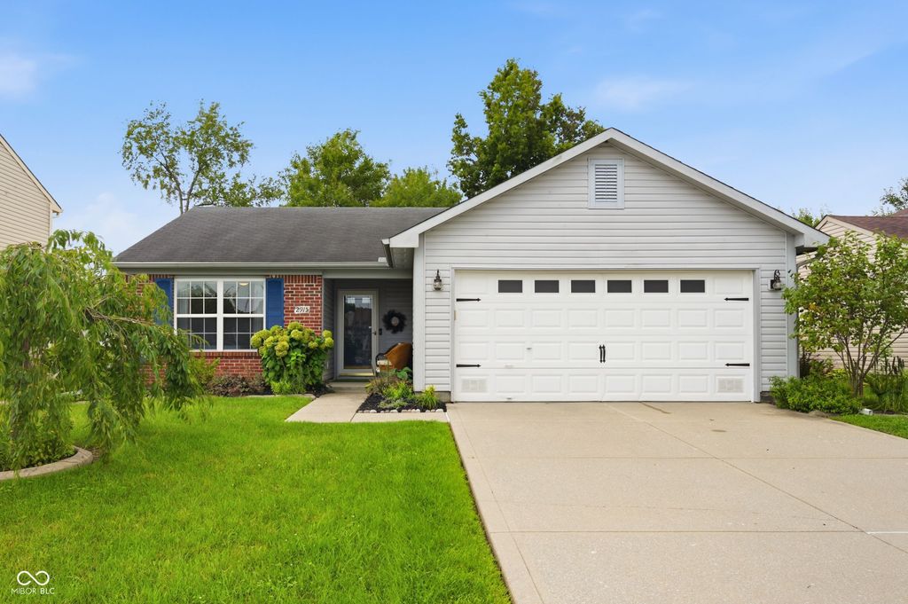 2915 Driving Wind Way, Indianapolis, IN 46268
