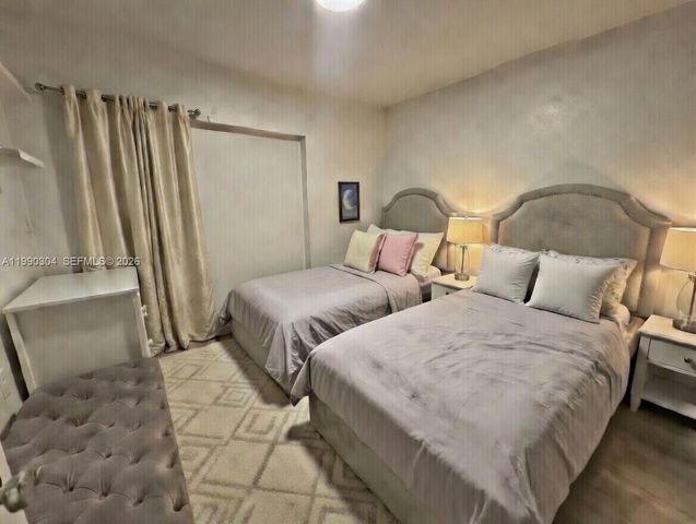 1061 NW NW 53rd St, Deerfield Beach, FL 33064