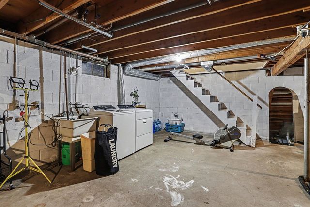 4179 S 5th Street, Kalamazoo, MI 49009