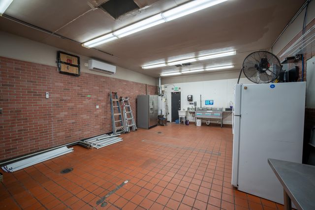 1520 Lomas Boulevard NW, Albuquerque, NM 87104