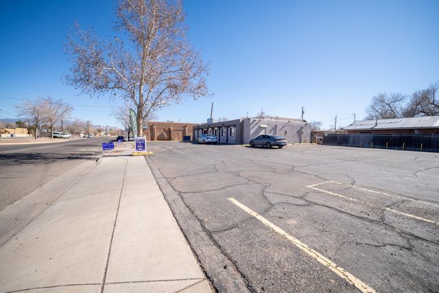 1520 Lomas Boulevard NW, Albuquerque, NM 87104