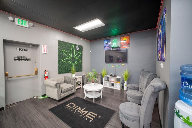 1520 Lomas Boulevard NW, Albuquerque, NM 87104