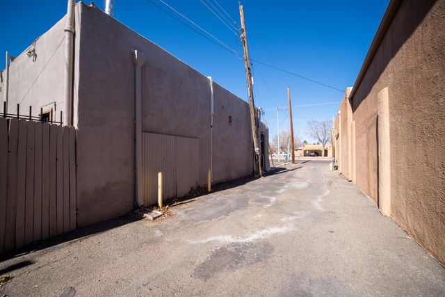 1520 Lomas Boulevard NW, Albuquerque, NM 87104