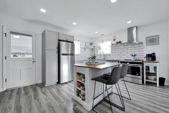 1576 Linwood Avenue, Columbus, OH 43207