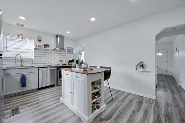 1576 Linwood Avenue, Columbus, OH 43207