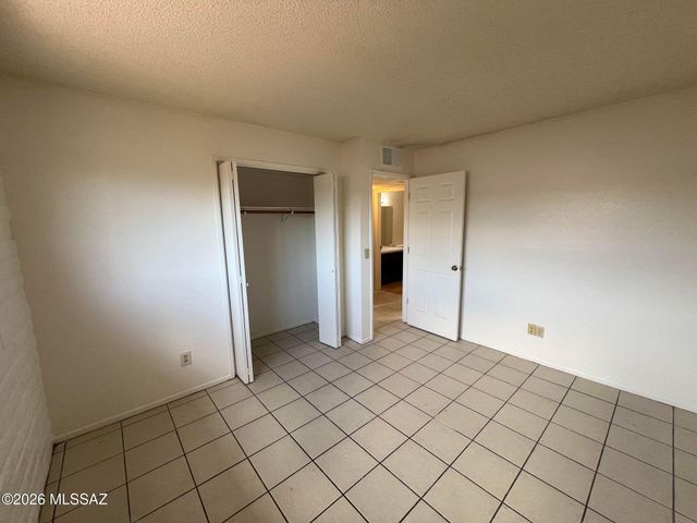 3403 N Flanwill Boulevard, Tucson, AZ 85716