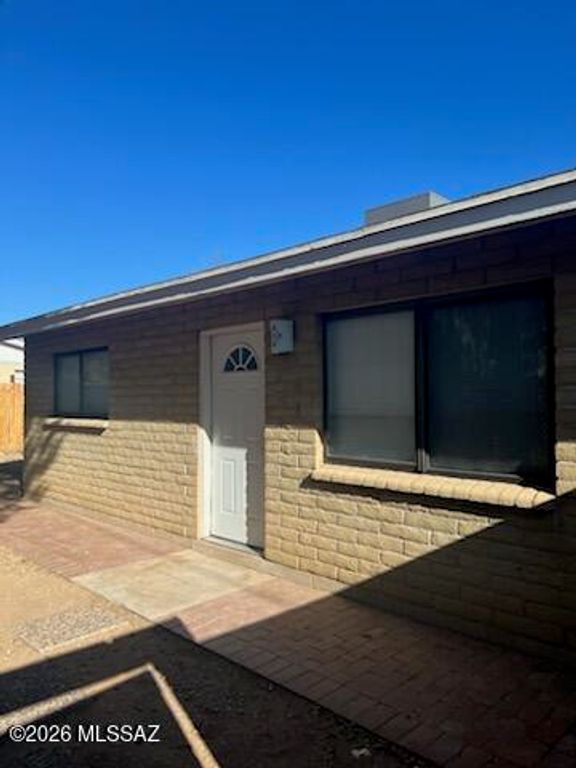 3403 N Flanwill Boulevard, Tucson, AZ 85716