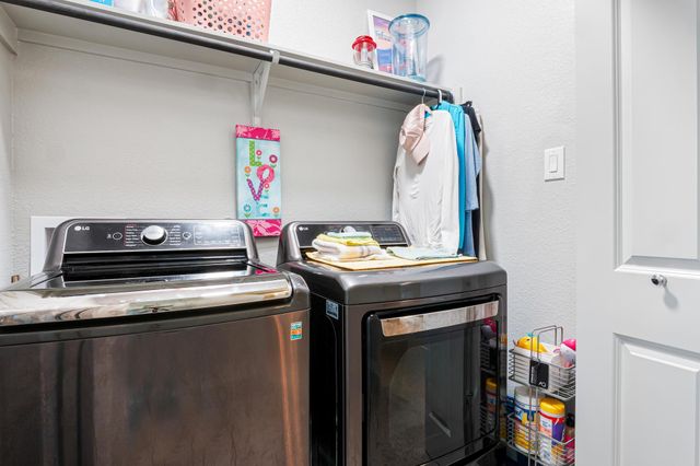 2301 Local Rebel LOOP, Leander, TX 78641