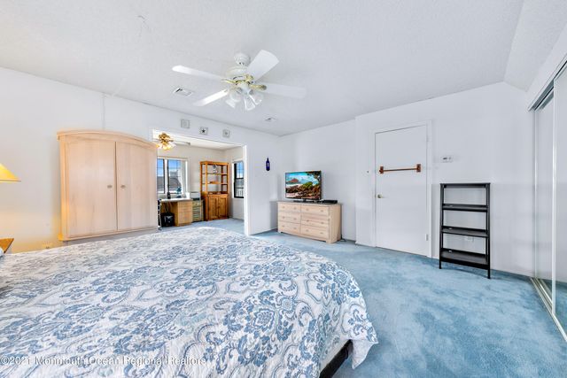 31 Peggy Lane, Manahawkin, NJ 08050