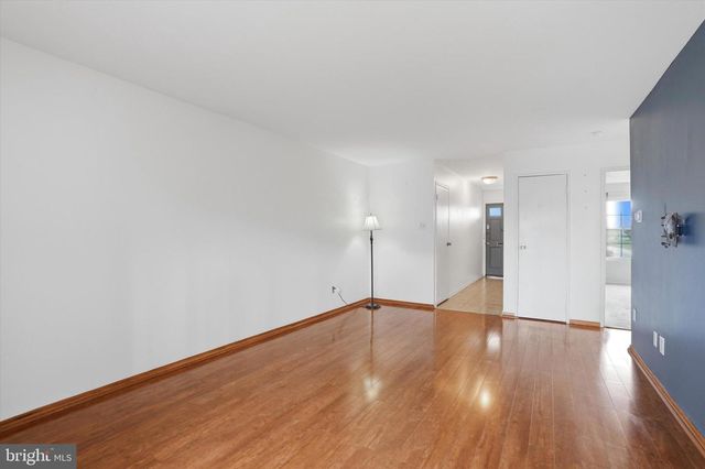 2 BELFAST DR, North Wales, PA 19454