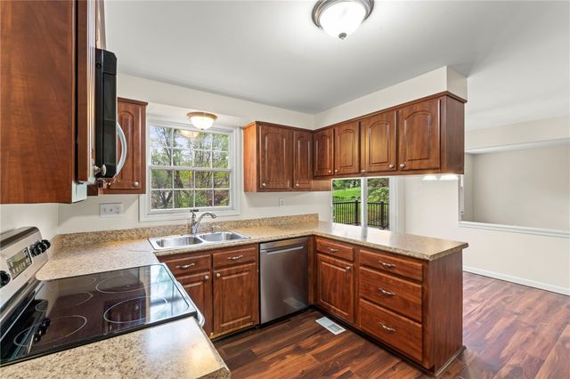 354 Ramada Drive, Upper St Clair, PA 15241
