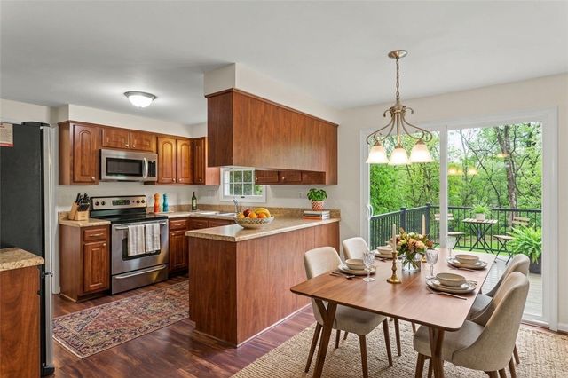 354 Ramada Drive, Upper St Clair, PA 15241