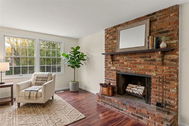 354 Ramada Drive, Upper St Clair, PA 15241