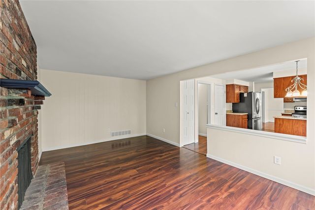 354 Ramada Drive, Upper St Clair, PA 15241