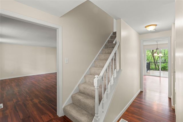 354 Ramada Drive, Upper St Clair, PA 15241