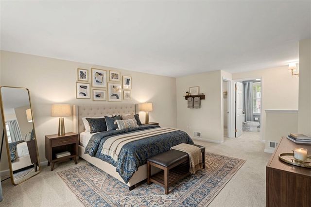 354 Ramada Drive, Upper St Clair, PA 15241