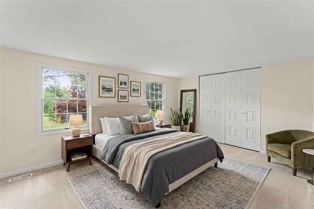 354 Ramada Drive, Upper St Clair, PA 15241