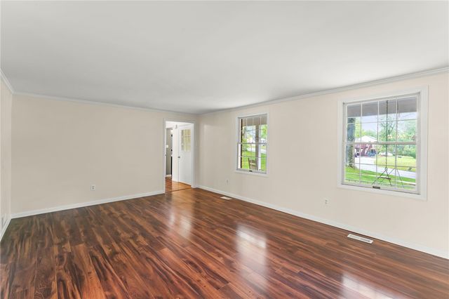 354 Ramada Drive, Upper St Clair, PA 15241