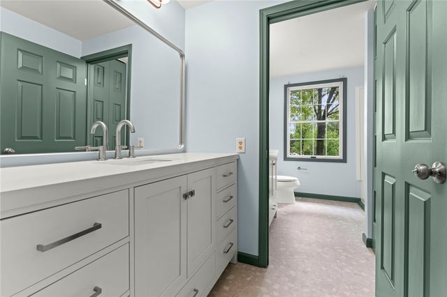 354 Ramada Drive, Upper St Clair, PA 15241
