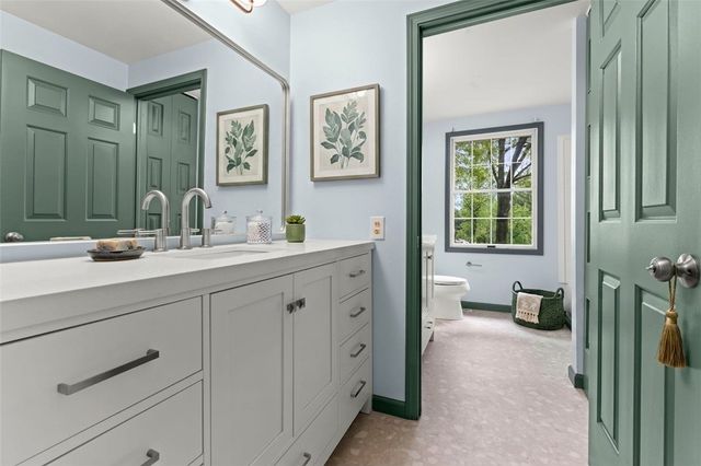 354 Ramada Drive, Upper St Clair, PA 15241