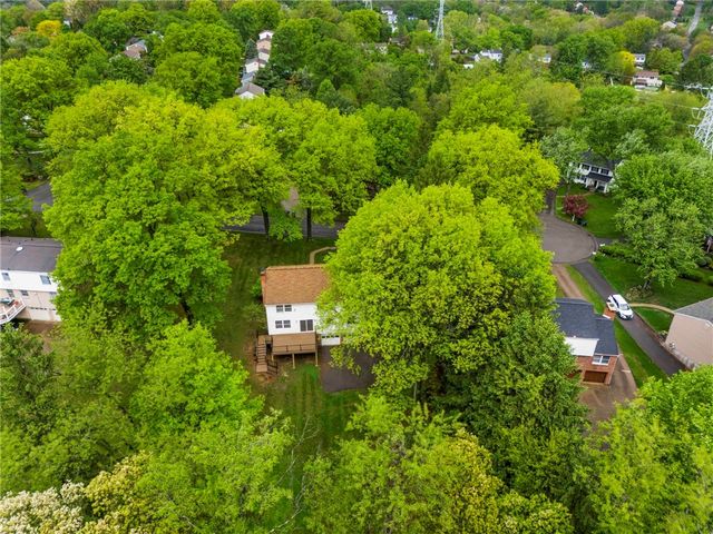 354 Ramada Drive, Upper St Clair, PA 15241