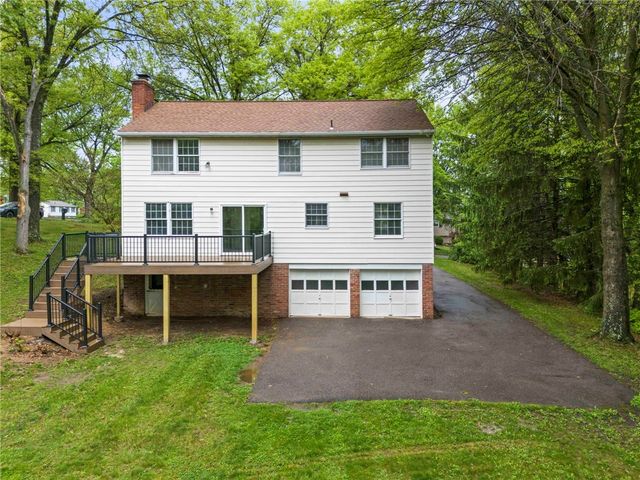 354 Ramada Drive, Upper St Clair, PA 15241
