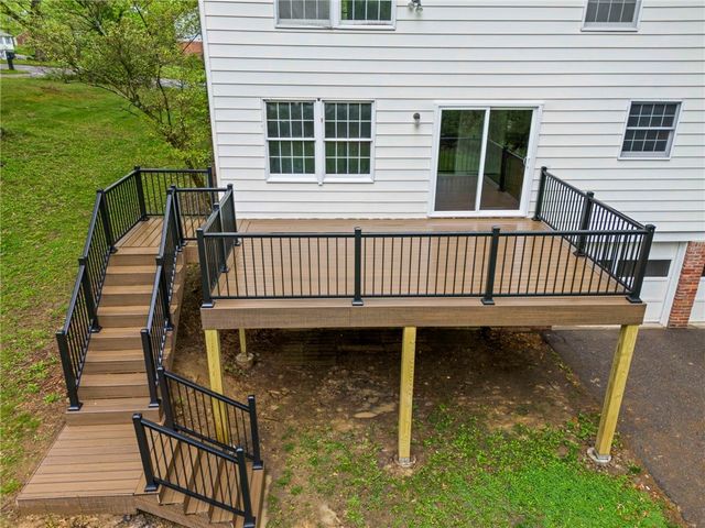 354 Ramada Drive, Upper St Clair, PA 15241