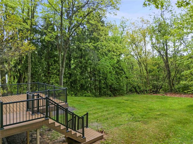 354 Ramada Drive, Upper St Clair, PA 15241