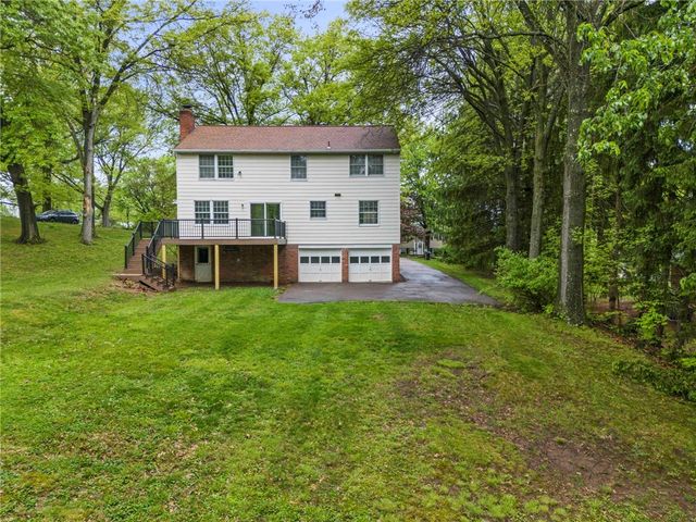 354 Ramada Drive, Upper St Clair, PA 15241