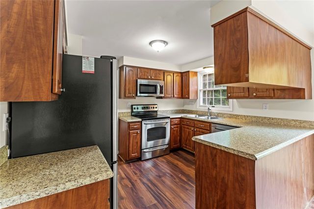 354 Ramada Drive, Upper St Clair, PA 15241