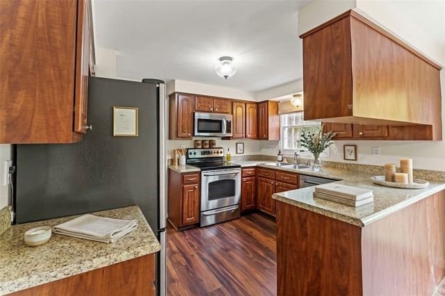 354 Ramada Drive, Upper St Clair, PA 15241