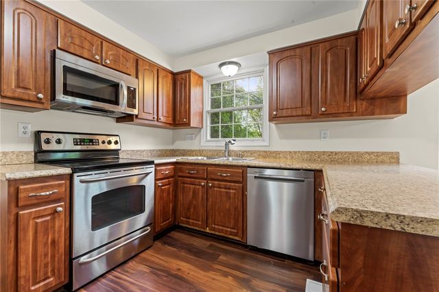 354 Ramada Drive, Upper St Clair, PA 15241