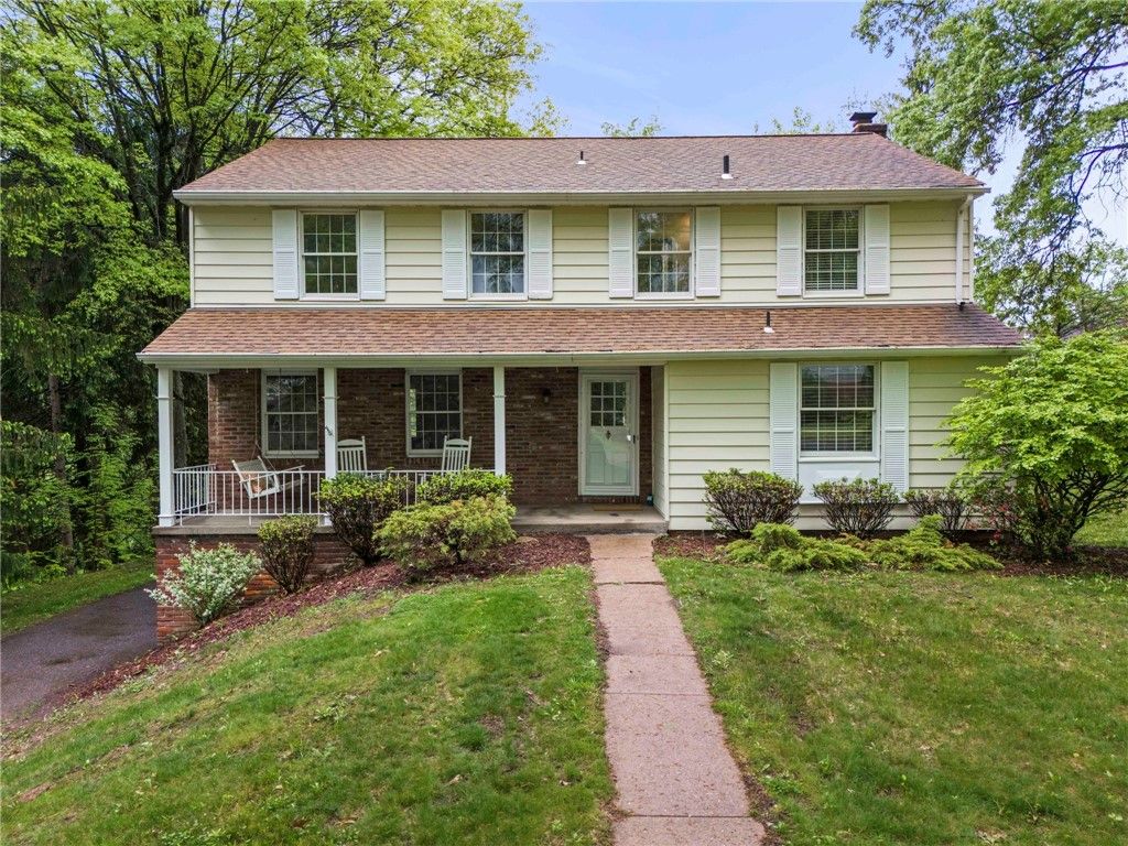 354 Ramada Drive, Upper St Clair, PA 15241