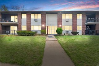 7411 Sieloff Drive H, Hazelwood, MO 63042