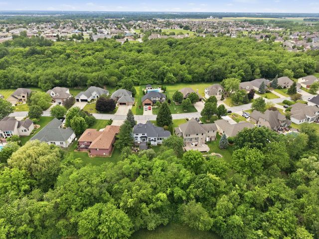 10629 Erie Drive, Crown Point, IN 46307
