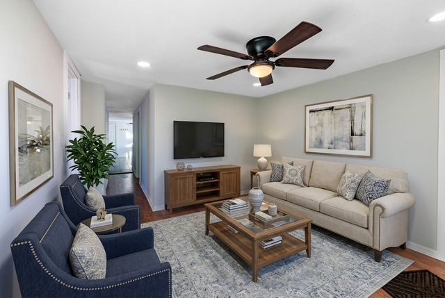 113 Washington Avenue 2, La Grange, IL 60525