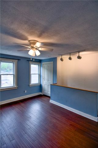 729 Naylor St, Greenfield, PA 15207