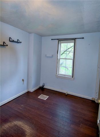729 Naylor St, Greenfield, PA 15207